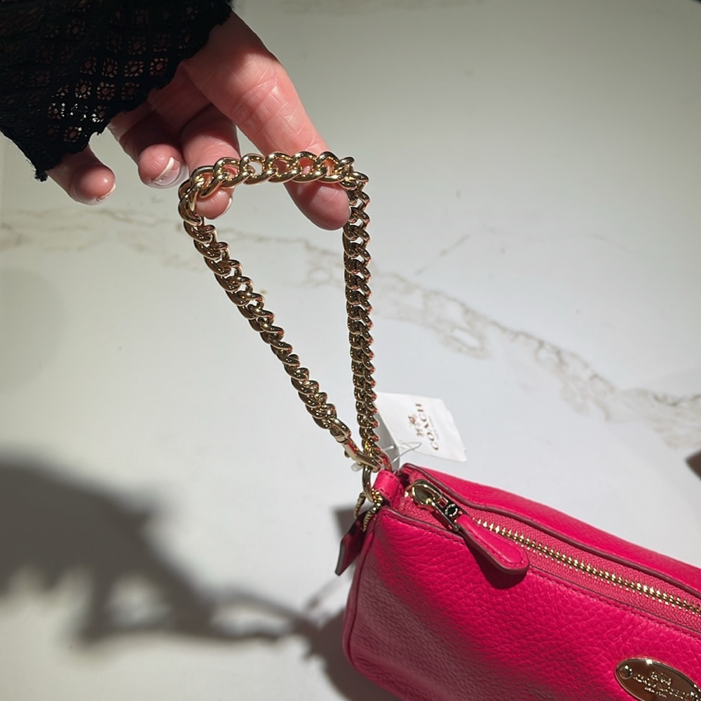 COACH, F53340 Authentic Pebbled Leather Large Wristlet, Chain strap, Pink - Picture 4 of 12